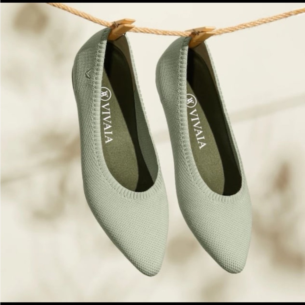 Aria2.0
Pointed-toe ballet flats